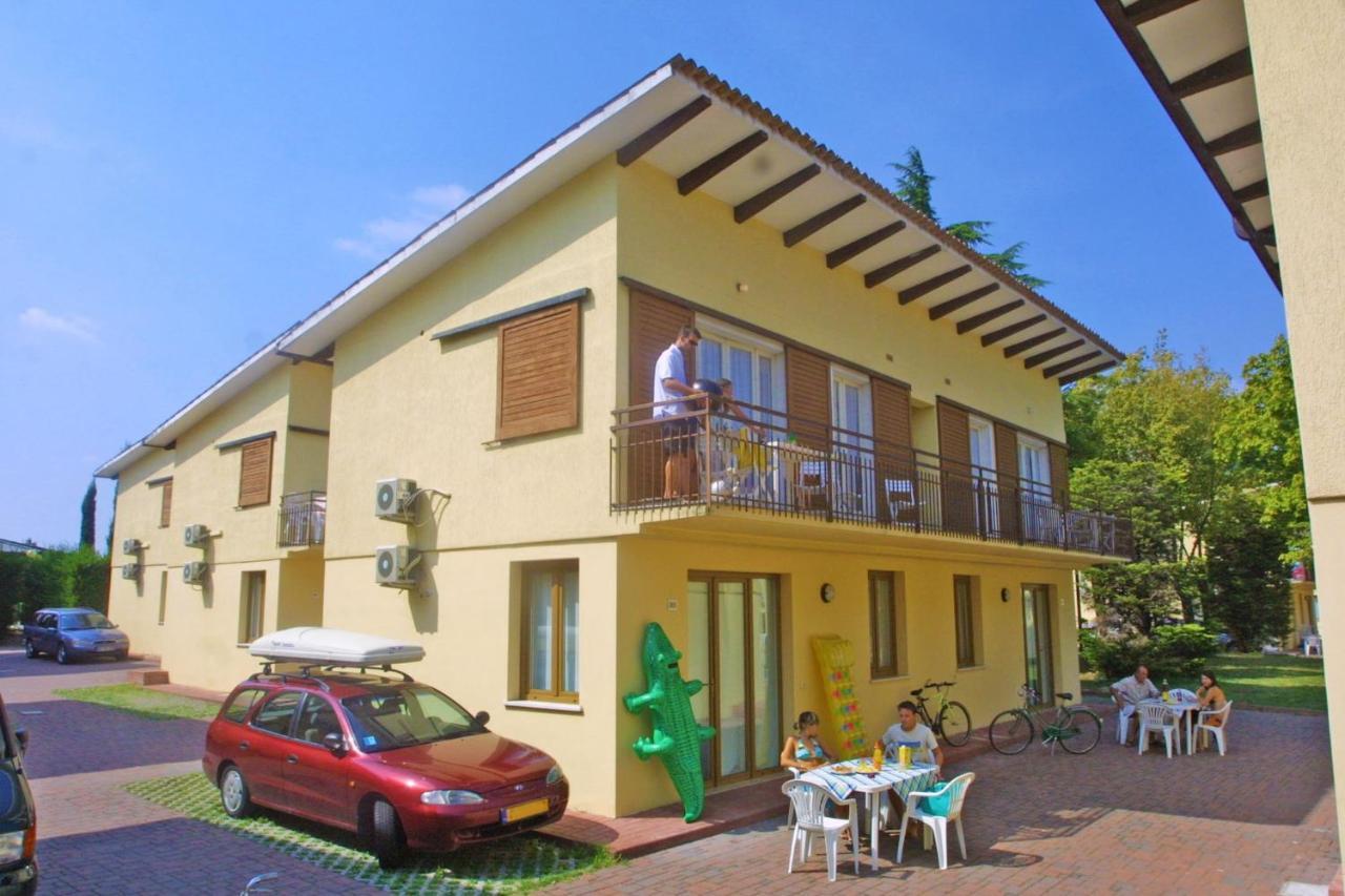 Apartments In Peschiera Del Garda 22099 Bagian luar foto